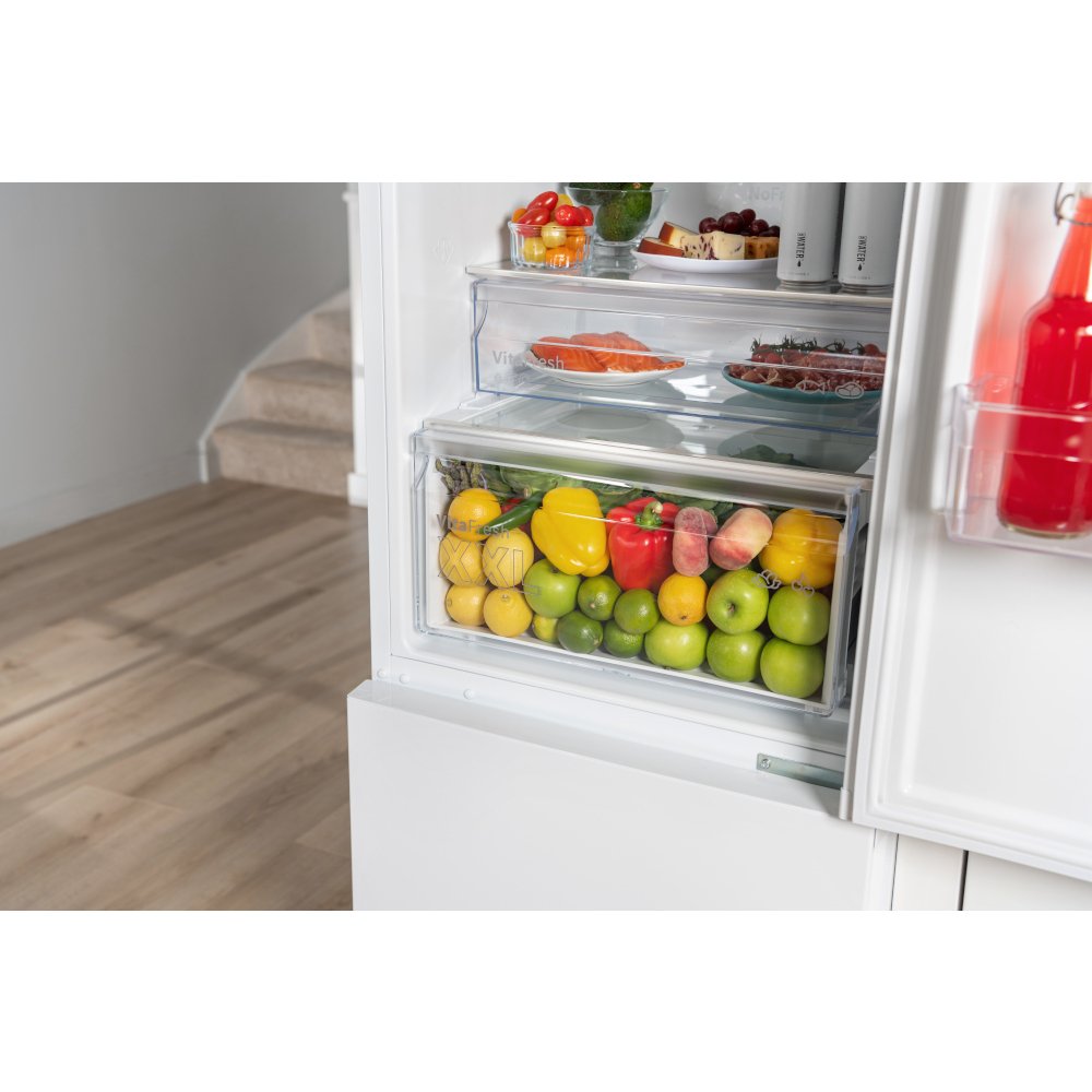 Bosch KGN392WDFG Series 4 No Frost Fridge Freezer, 70/30, White, D Rated