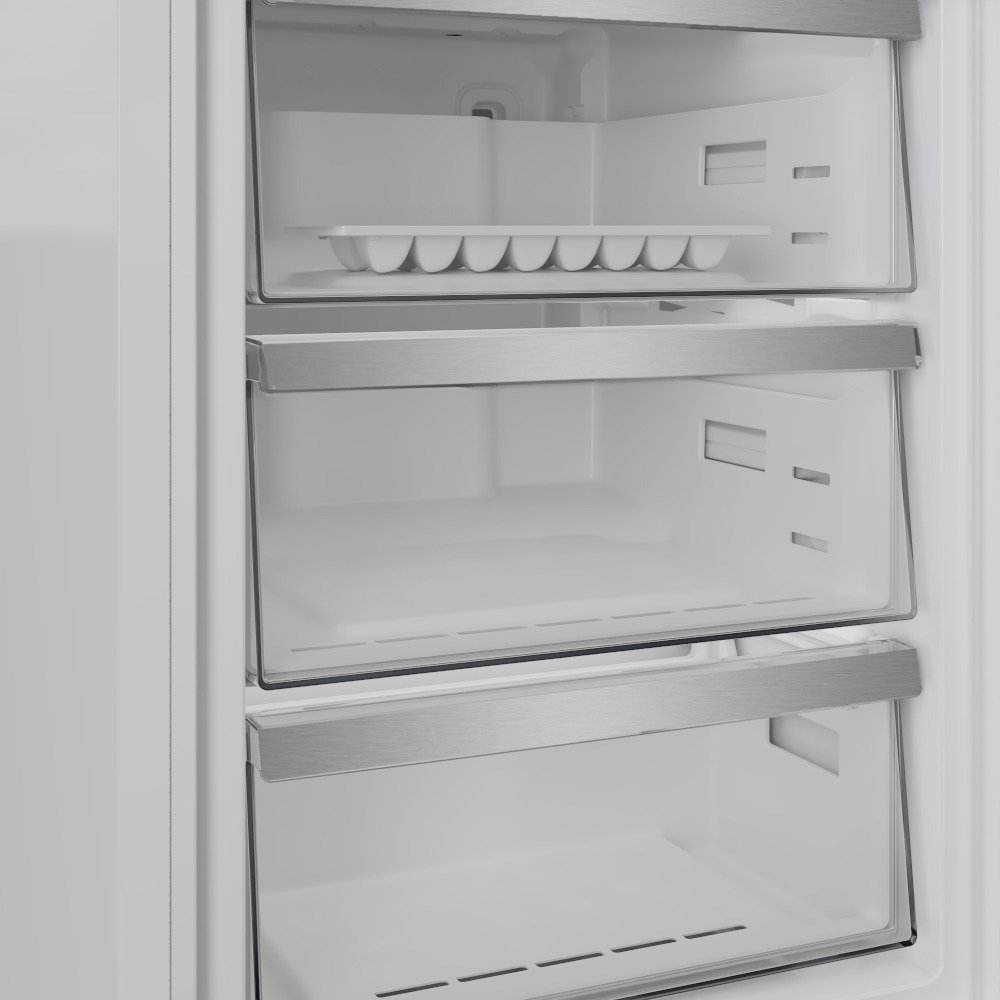 Blomberg KNE24686VW Fridge Freezer, E Rated