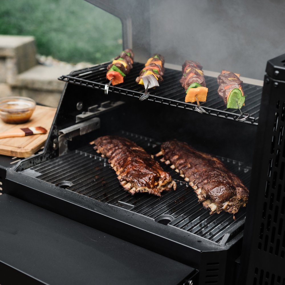 Masterbuilt MB20041423 Gravity Series 600 Digital Charcoal BBQ & Smoker, Black