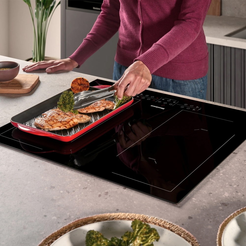 Blomberg MIN54483N 59cm Induction Hob, Black