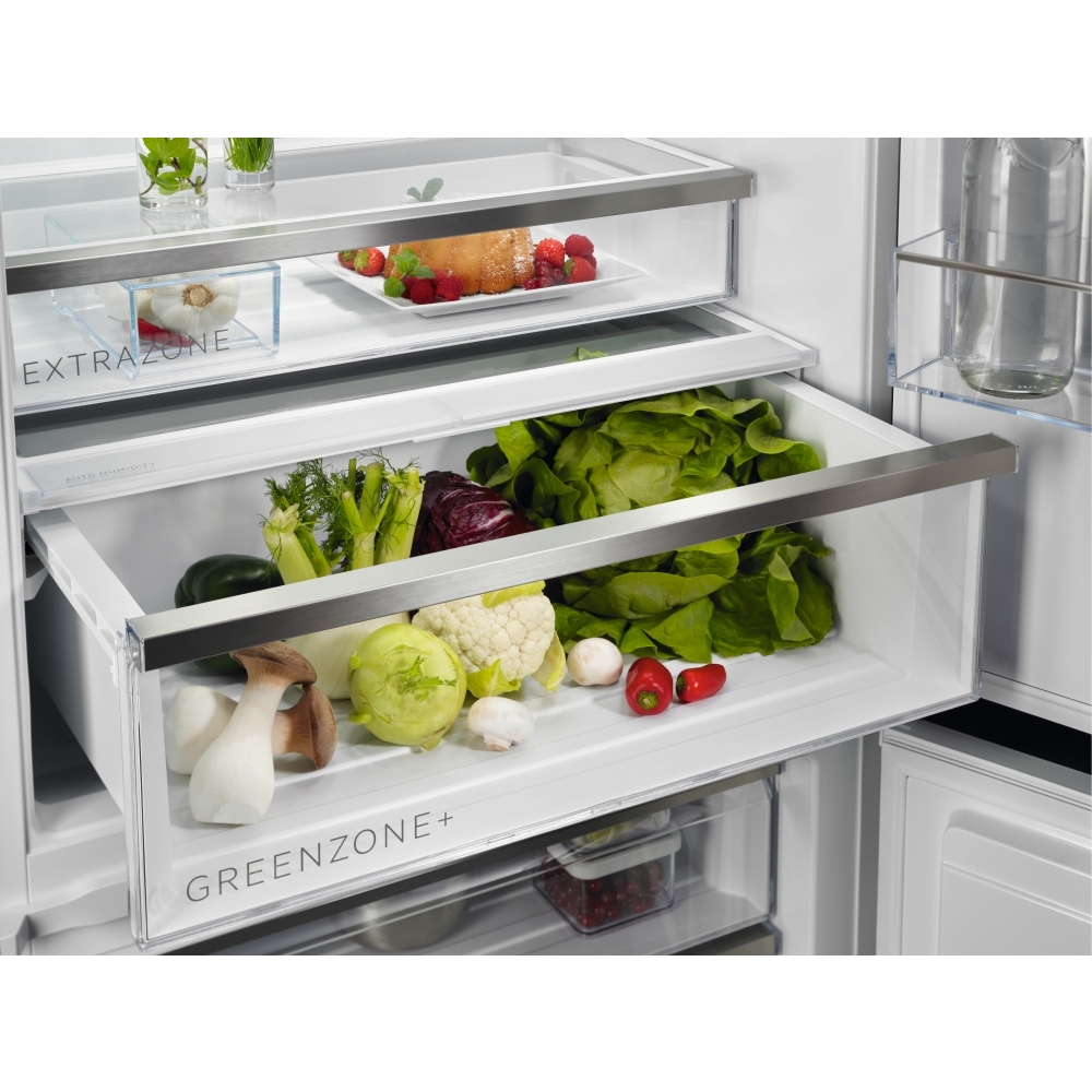 AEG NSC8M191DS Frost Free Integrated Fridge Freezer, Sliding Hinge, 70/30, D Rated