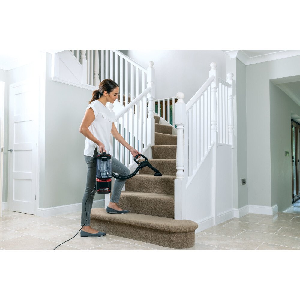 Shark NV602UKT Classic  Upright Pet Vacuum Cleaner, Black