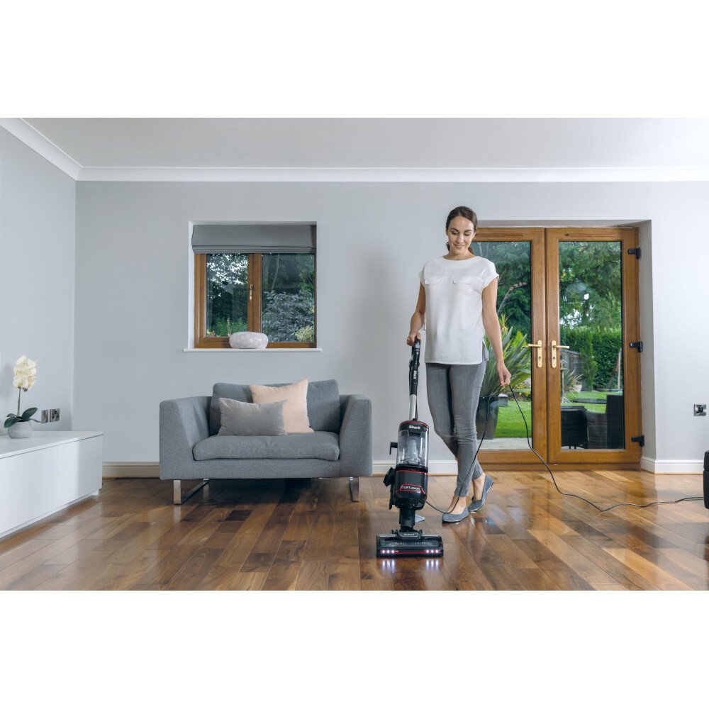 Shark NV602UKT Classic  Upright Pet Vacuum Cleaner, Black