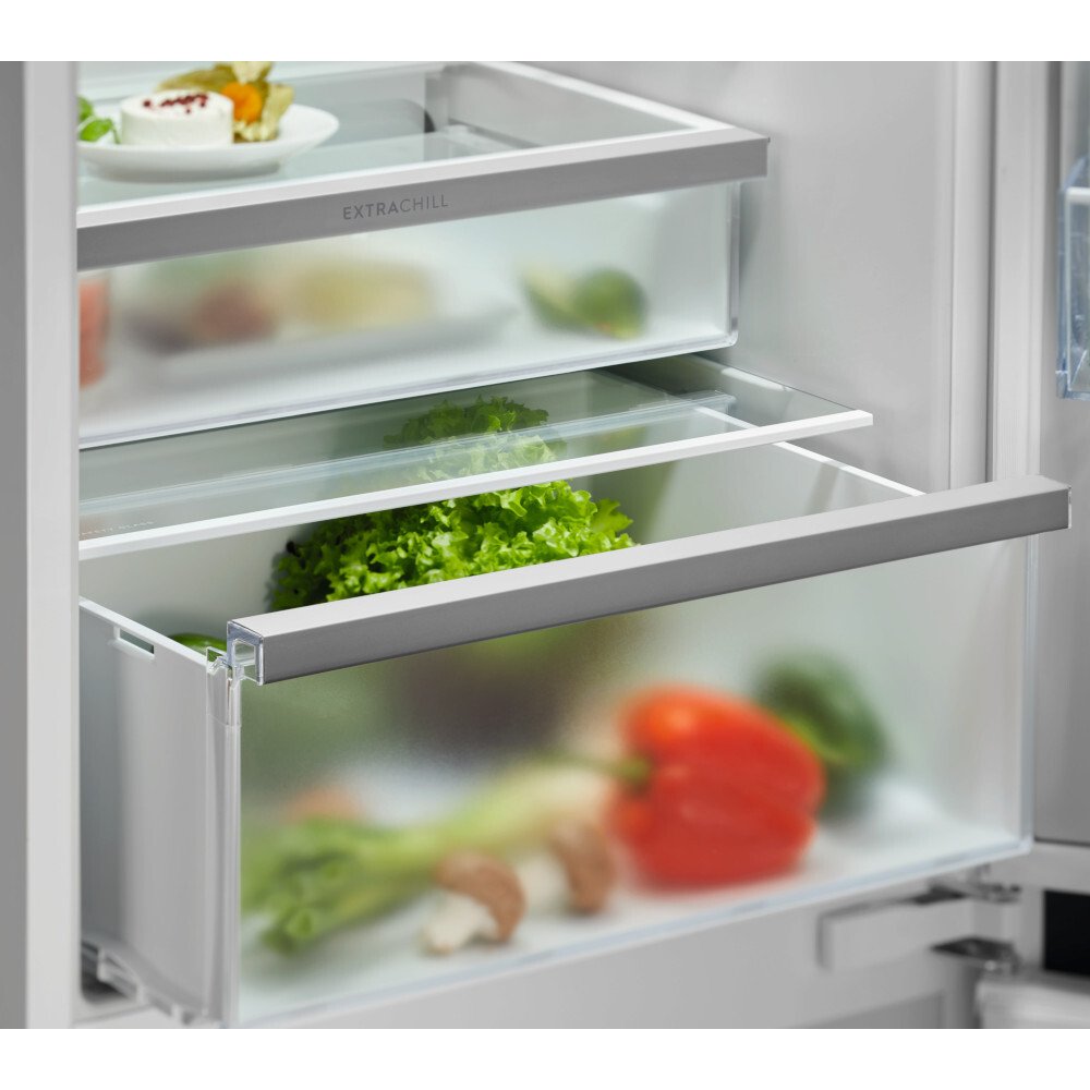 AEG OSC7C181DF No Frost Integrated Fridge Freezer, Fixed Hinge, 70/30, D Rated