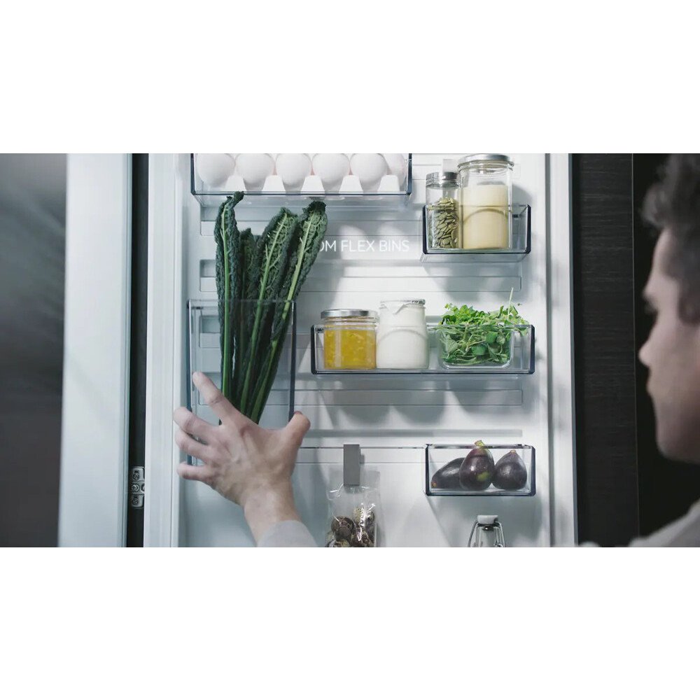 AEG SCE819E5TS Frost Free Integrated Fridge Freezer, Sliding Hinge, 70/