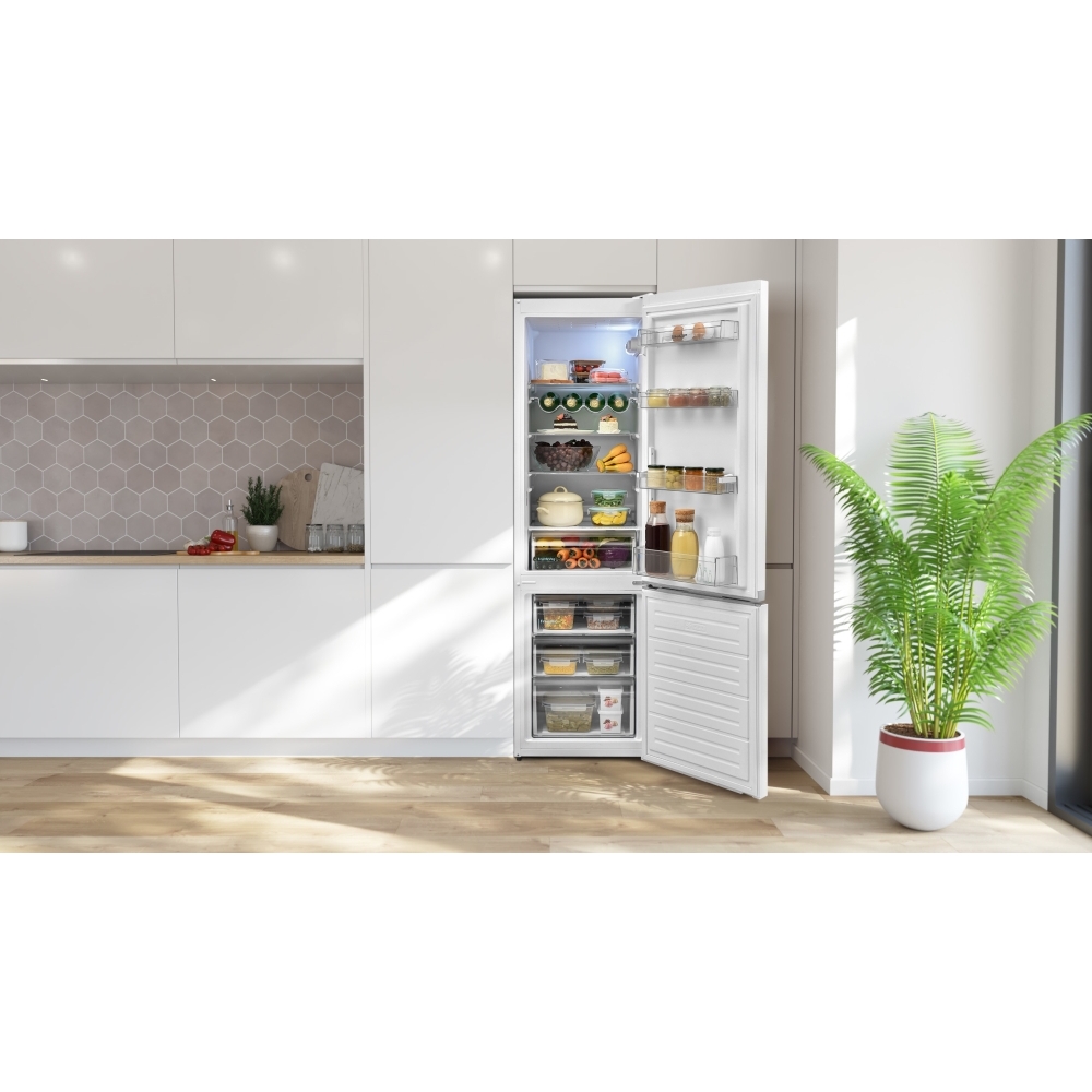 Sharp SJ-BB05DTXWE-EN Fridge Freezer