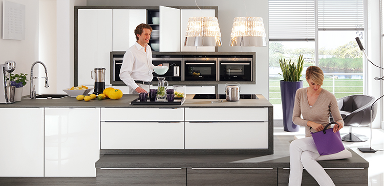 Look White Gloss with Quartz Grey laminate