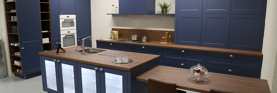Frame Lack Blueberry with Walnut Royal Worktop Frame Lack Blueberry with Walnut Royal Worktop