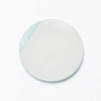 Bord in levendige kleurnuances - poederblauw met dip