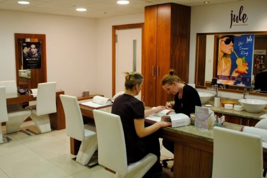 Jule Beauty & Spa Ashbourne, Pillo Hotel 2