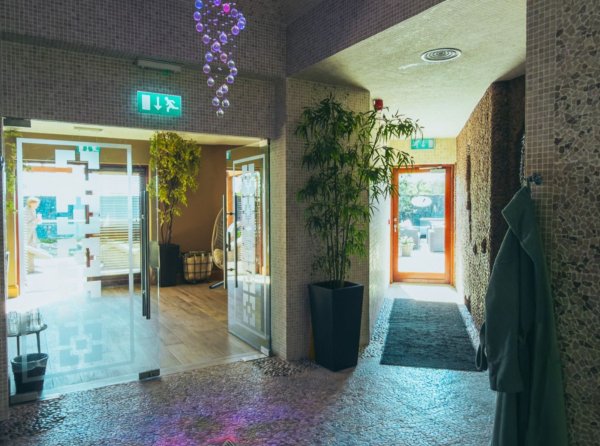 Revas Spa and Hair Studio 6