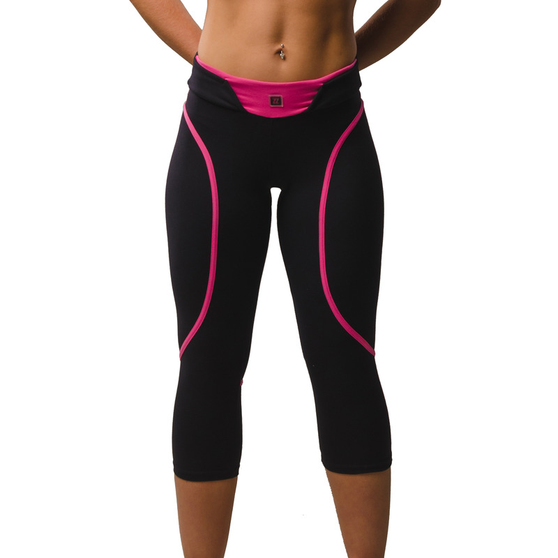 Eszter Multi-functional 3/4 Capri Legging Jet Black / Hot Pink Front