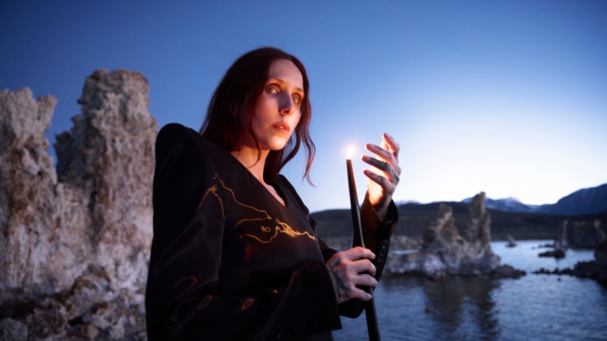 CHELSEA WOLFE: THE DARK