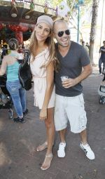 חן שילוני משתעשעת