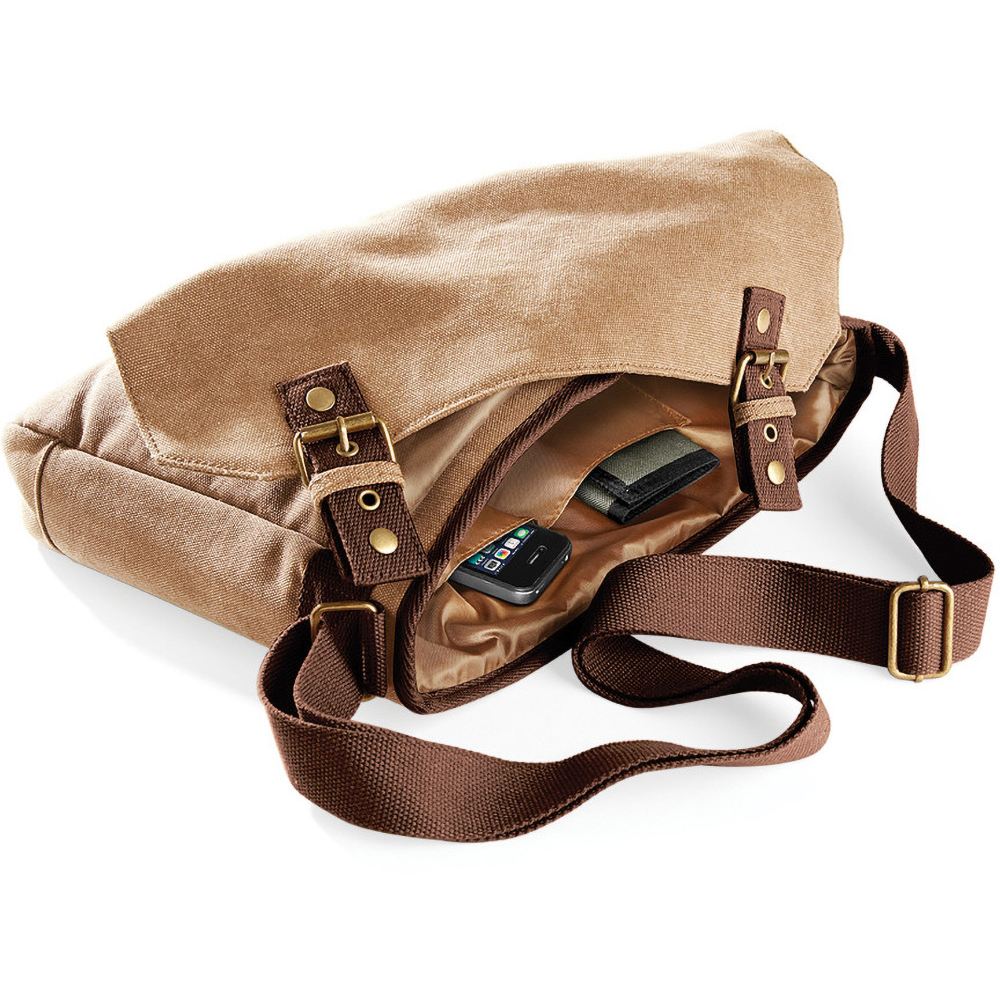 Quadra Quadra Quadra - Borsa Messenger Vintage in Tela - 12 Litri (BC1482) 3b187a Quadra Quadra Quadra - Borsa Messenger Vintage in Tela - 12 Litri (BC1482) 3b187a