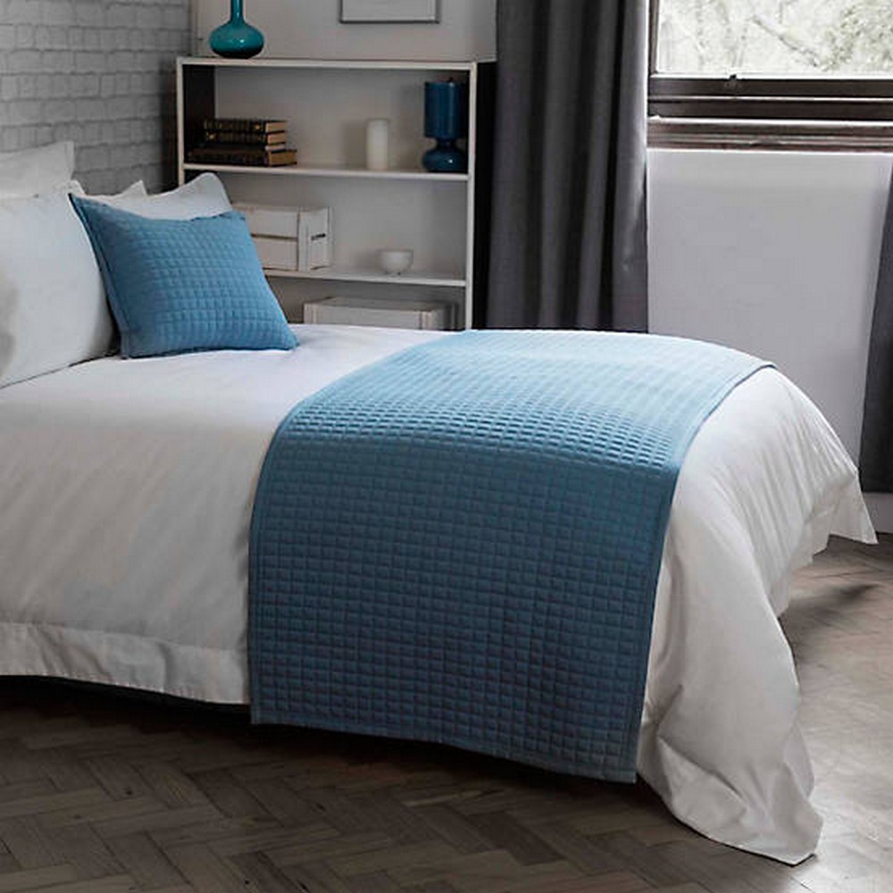 - Crompton - Runner da letto trapuntato BM111
