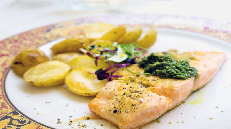 Trancio di salmone al forno con patate