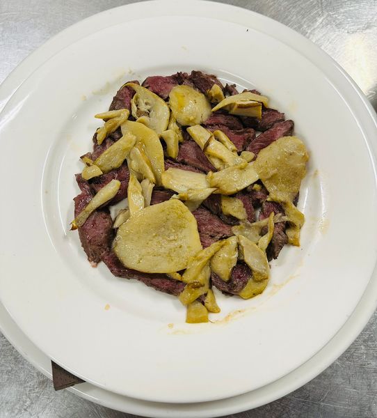 Tagliata di manzo ai funghi porcini
