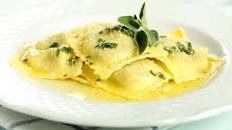Ravioli di porcini burro e salvia e noci