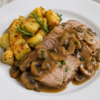 Arrosto di vitello ai funghi con patate aromatizzate