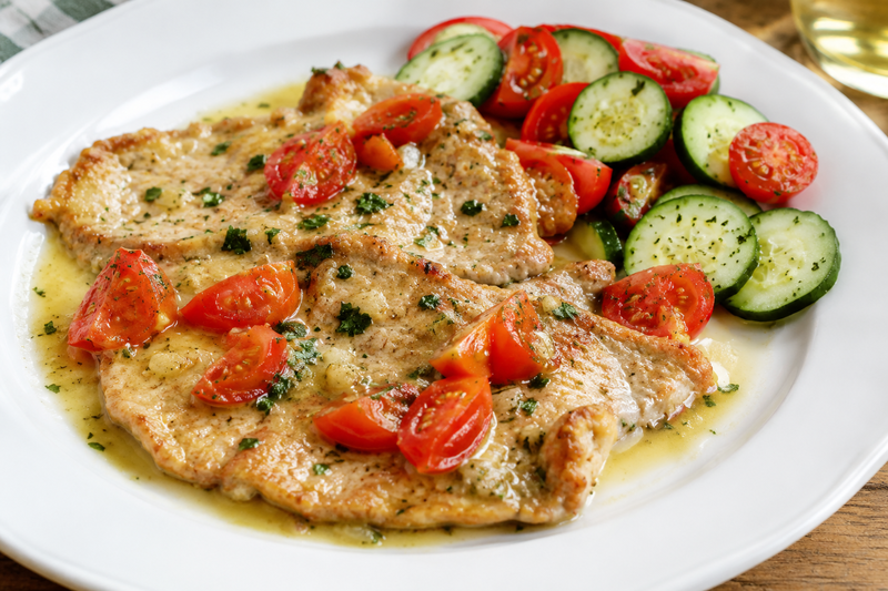 scaloppina di tacchino al vino bianco con insalata