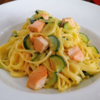Tagliolini salmone e zucchine