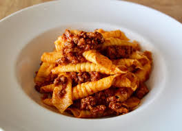Strozzapreti al ragù