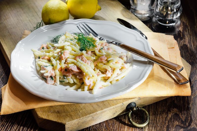 Trofie with cream and salmon