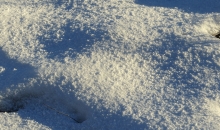 Ziema neatkāpjas.