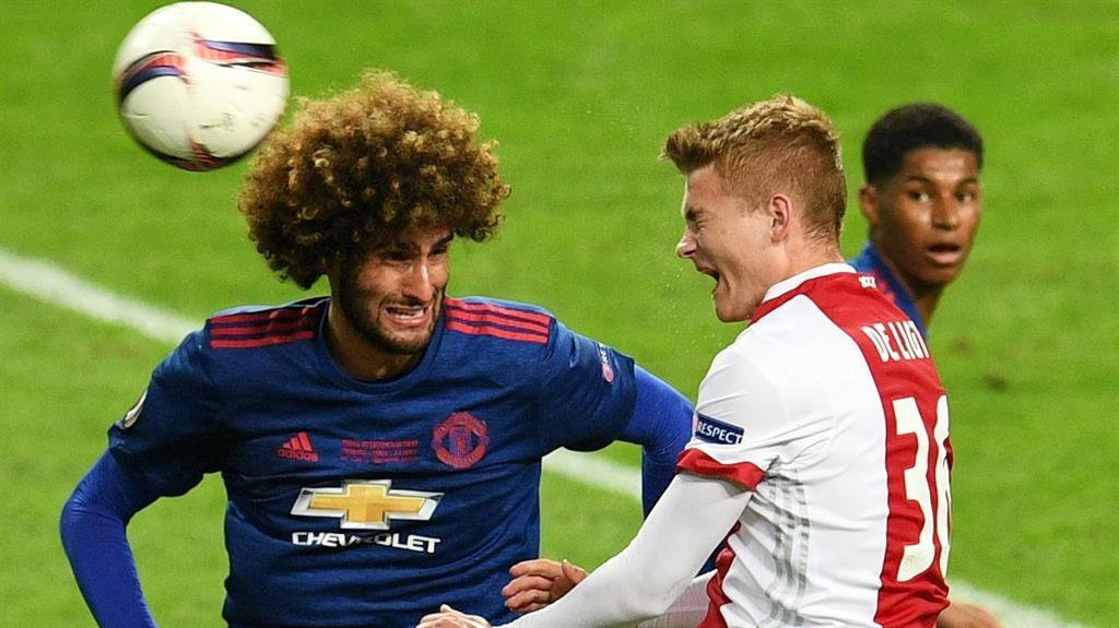 Rooney hints at United exit