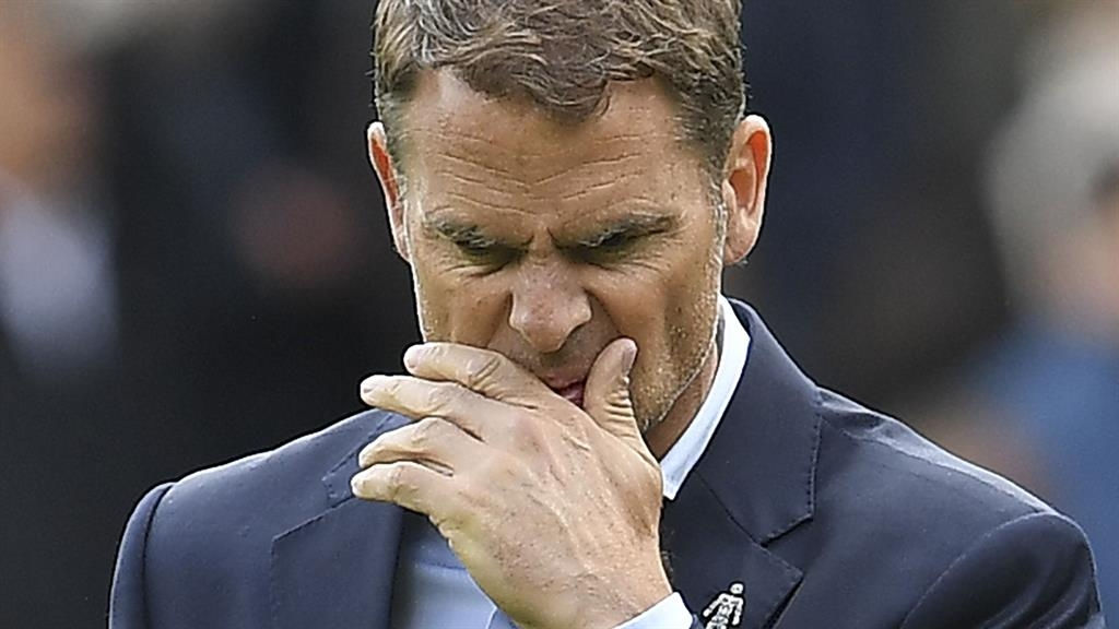 Crystal Palace to replace Frank de Boer with Roy Hodgson