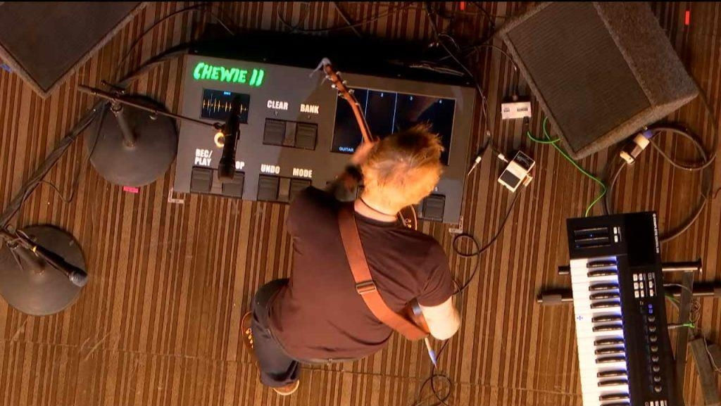 Ed Sheeran didn't mime at Glastonbury, who is even saying that?