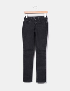 Pantalón negro pata recta Levi´s