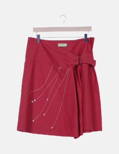 Falda cruzada roja con estampado