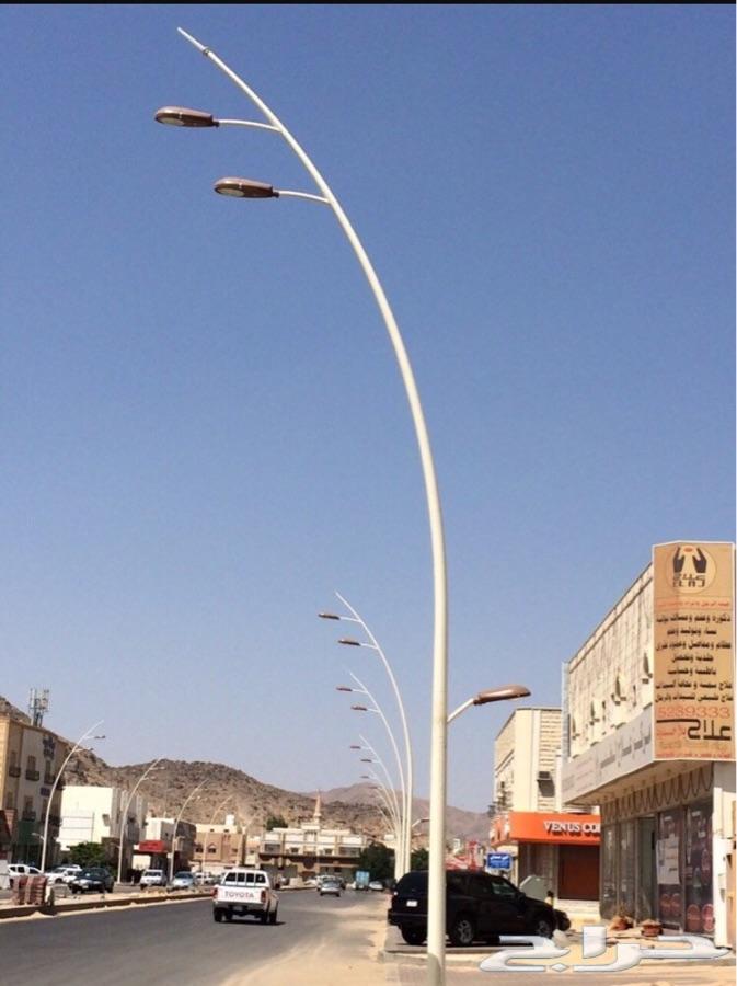 اعمدة انارة ديكورية وقواعد خرسانية