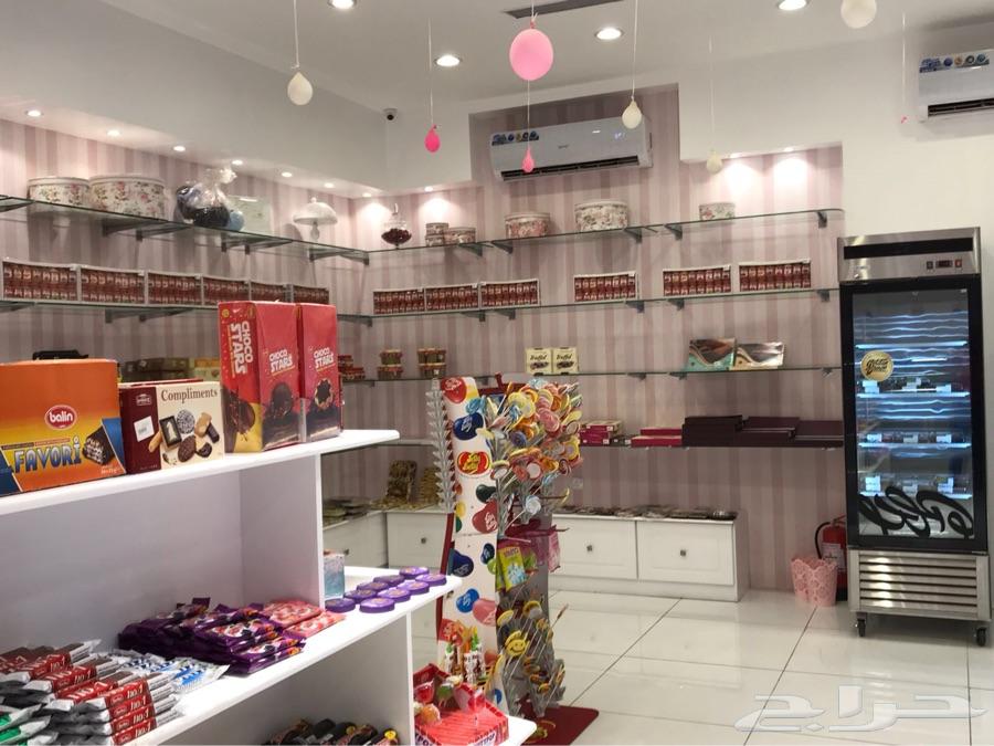 محل حلويات محليه و مستورده و اسر منتجه