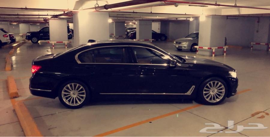 جدة - BMW 730Li - 2016 - اللون