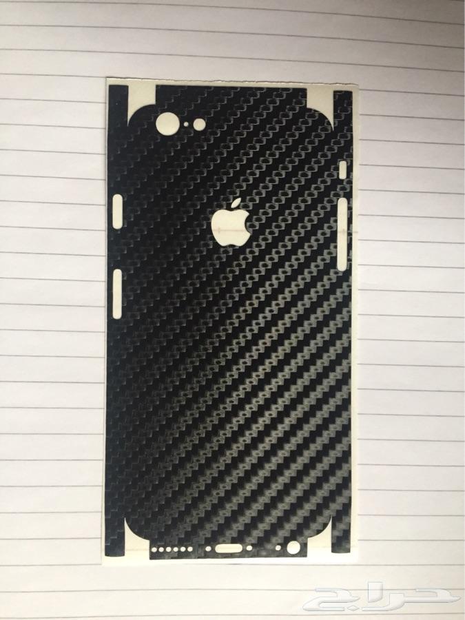 سكنز للايفون من dbrand