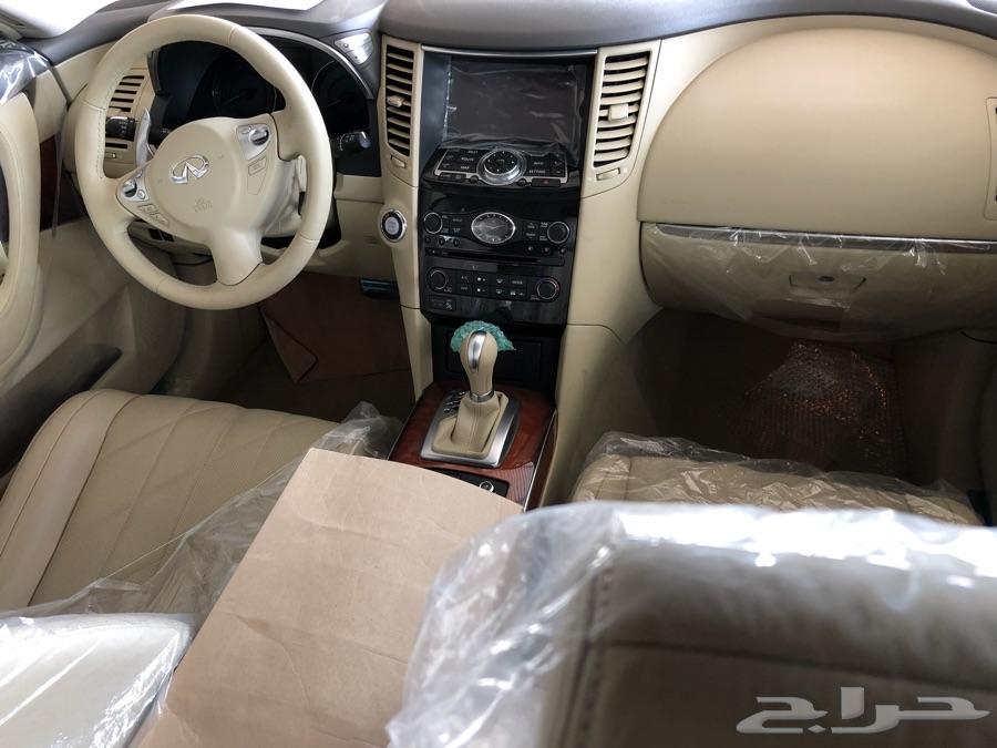 انفينتي QX70 فل كامل موديل 2017