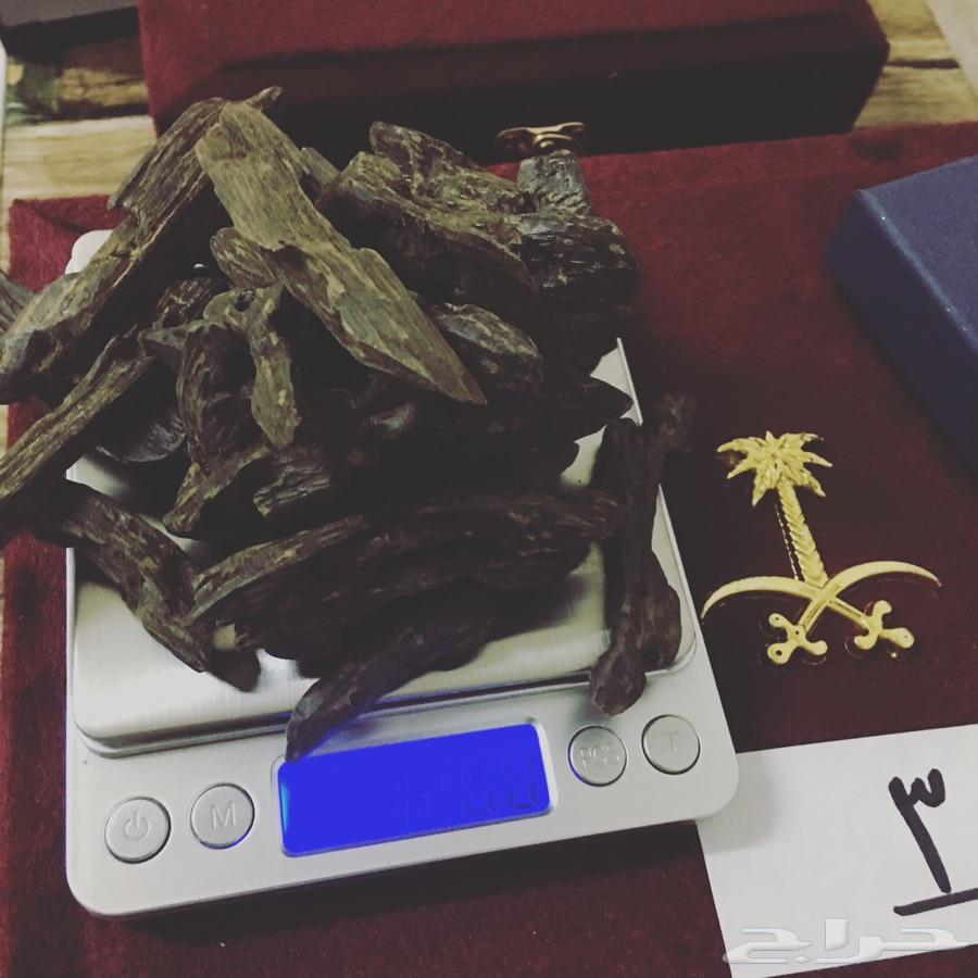 بخور عوود فاخر فواح وثابت.