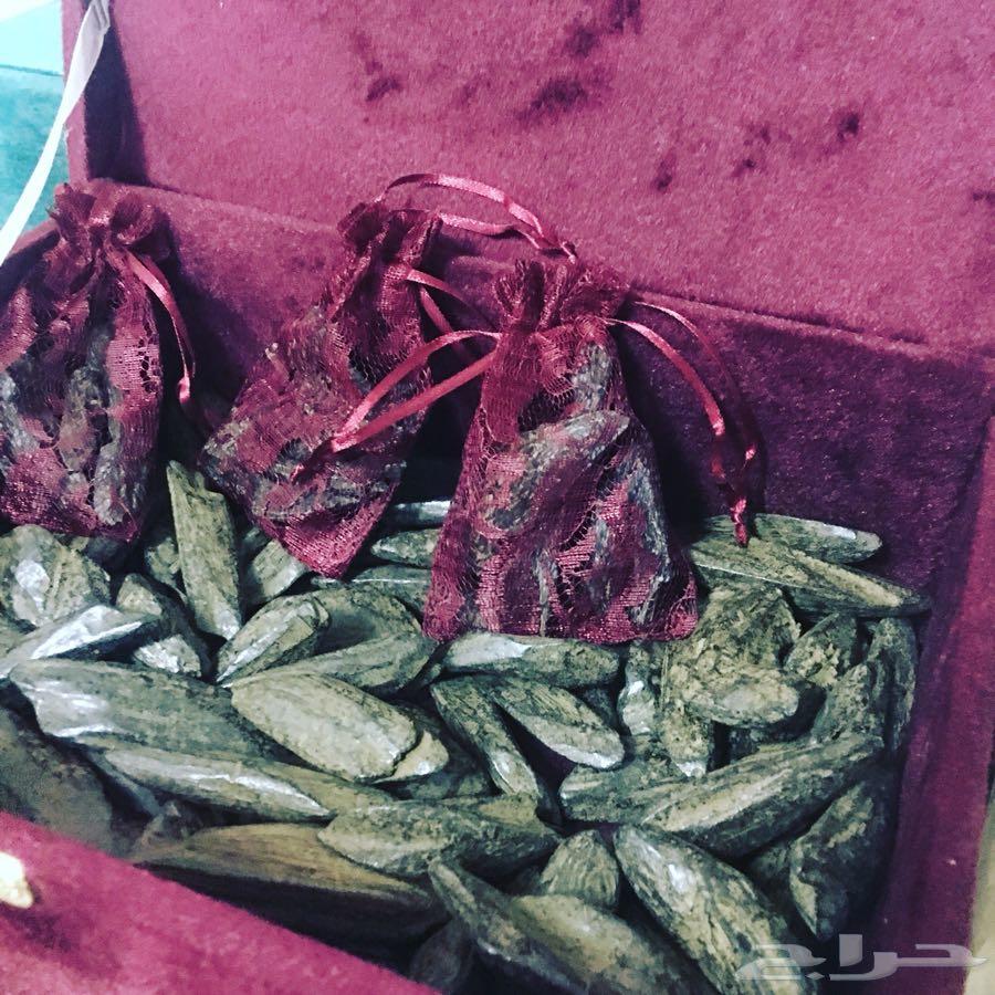 بخور عوود فاخر فواح وثابت.