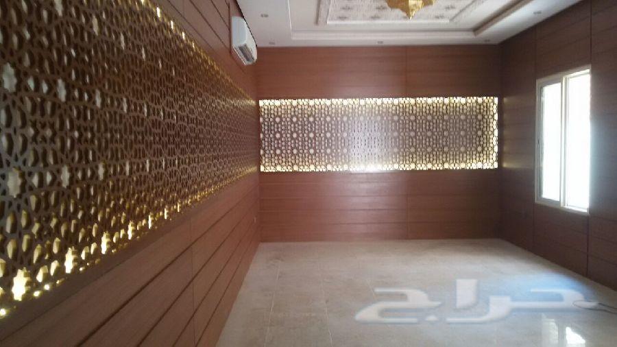 ديكورات خشبية جدران أسقف أبواب طاولات