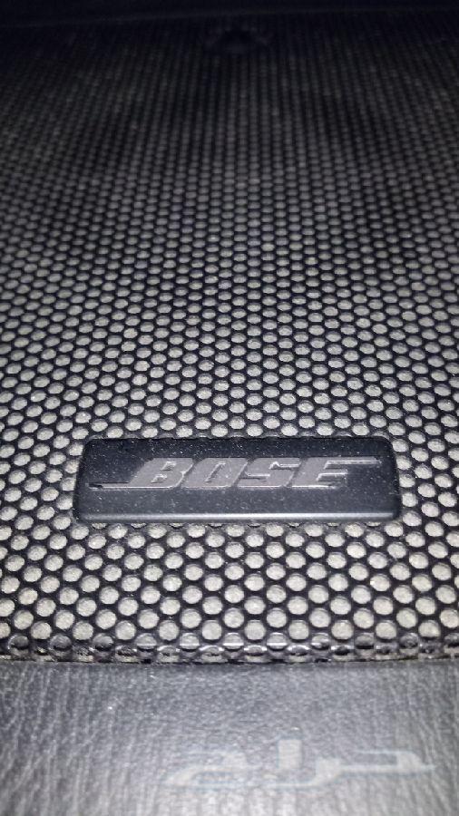 سماعة أذن BOSE نفس ماركة سماعة السيارة الفخمة