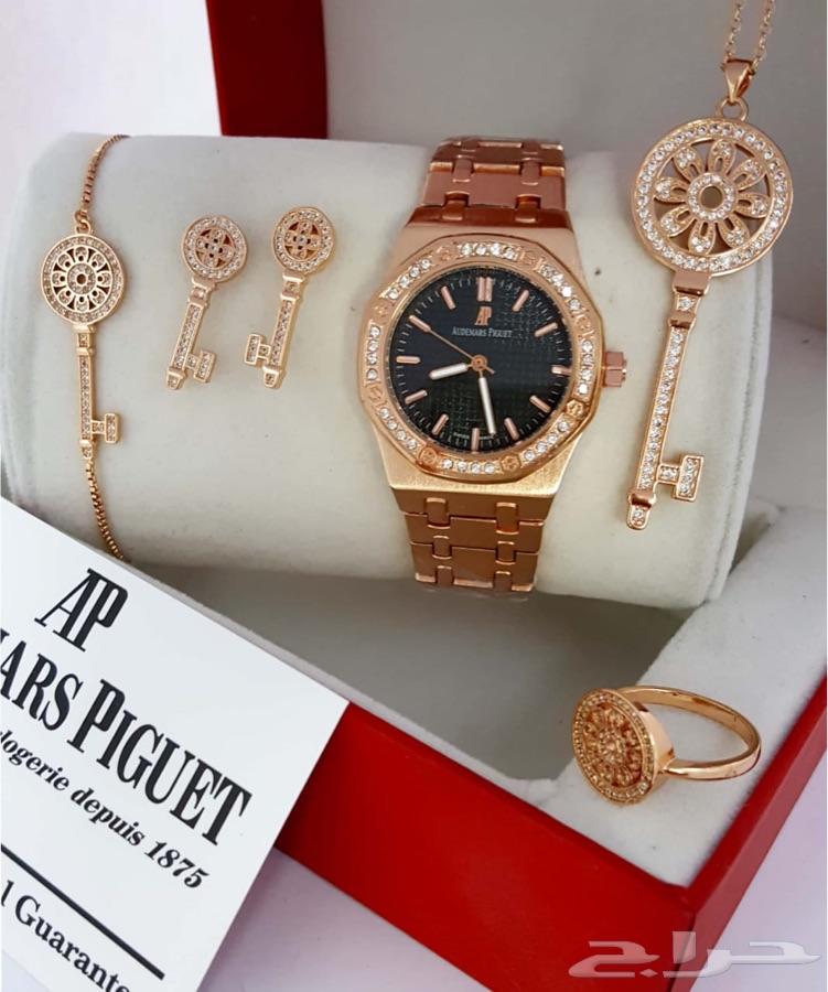اطقم ساعات نسائيه ماركات عديده