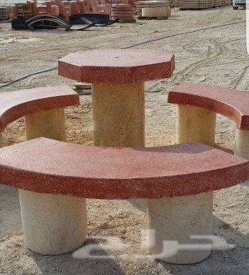حواجز خرسانه وحدائق للبيع