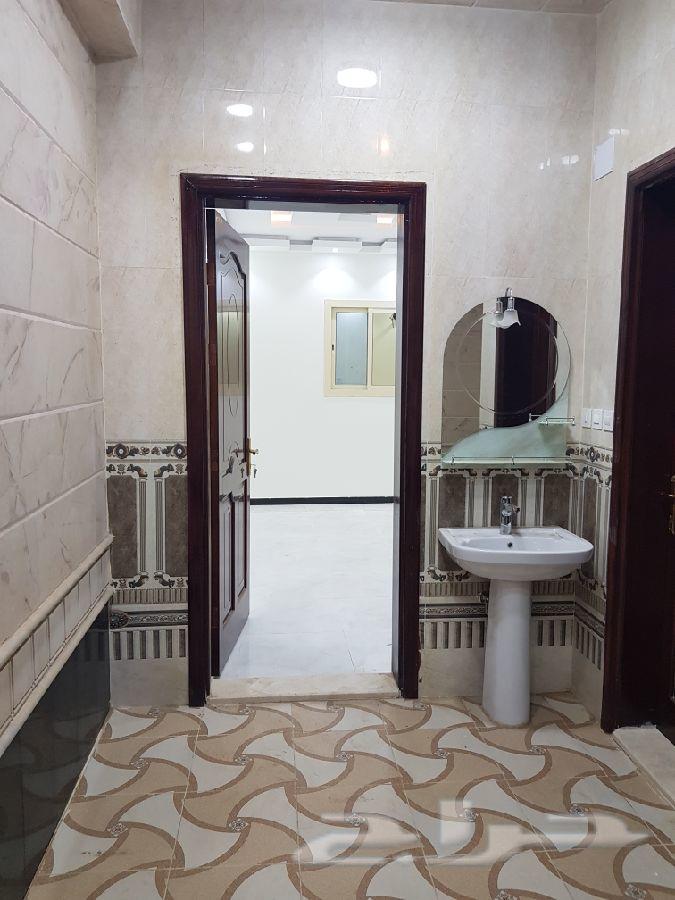 للبيع فيلا نظام شقق بمخطط المحيسن تشطيب راقي