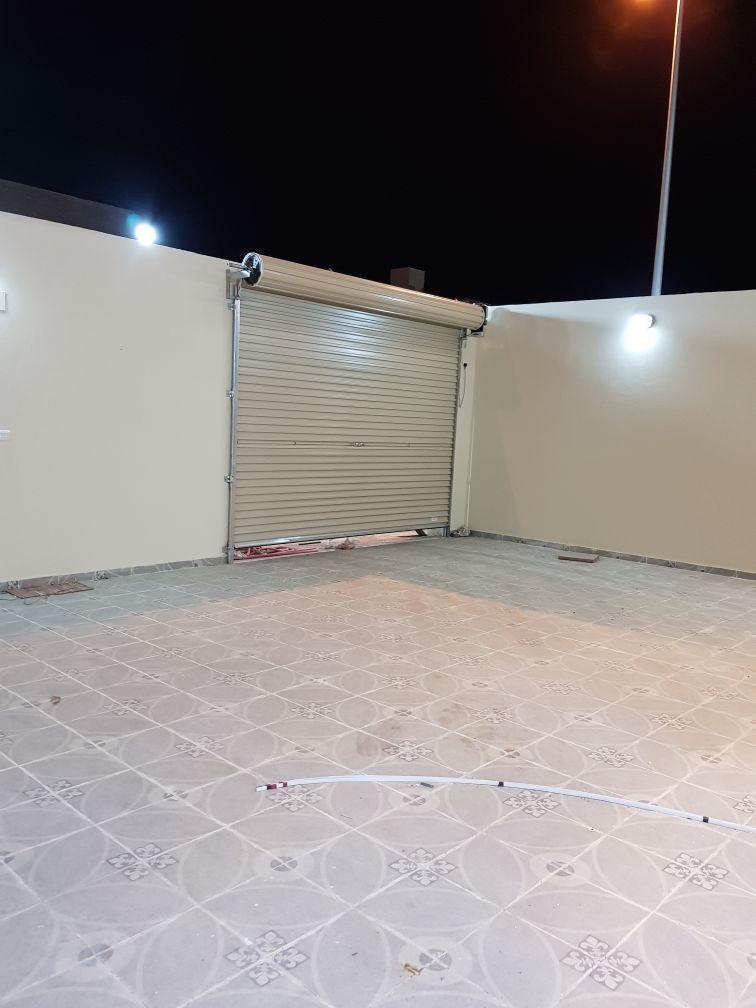 للبيع فيلا نظام شقق مساحة 300 متر مخطط الشرق