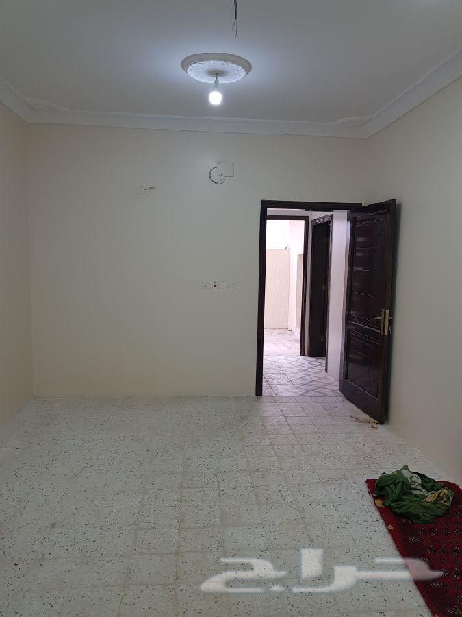 للبيع عماره سكنيه 4 شقق جديدة بمليون و200 ألف