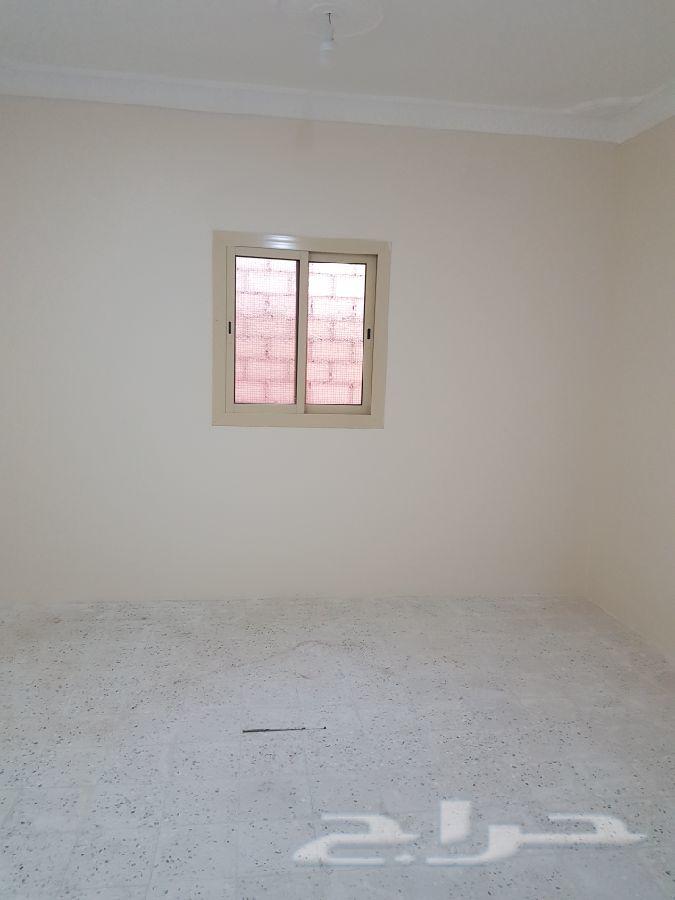 للبيع عماره سكنيه 4 شقق جديدة بمليون و200 ألف