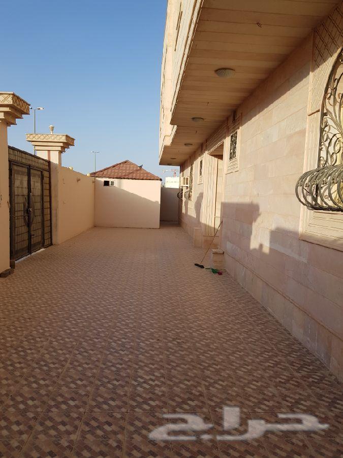 عماره سكنيه 5 شقق مساحتها 625متر بالملك فهد
